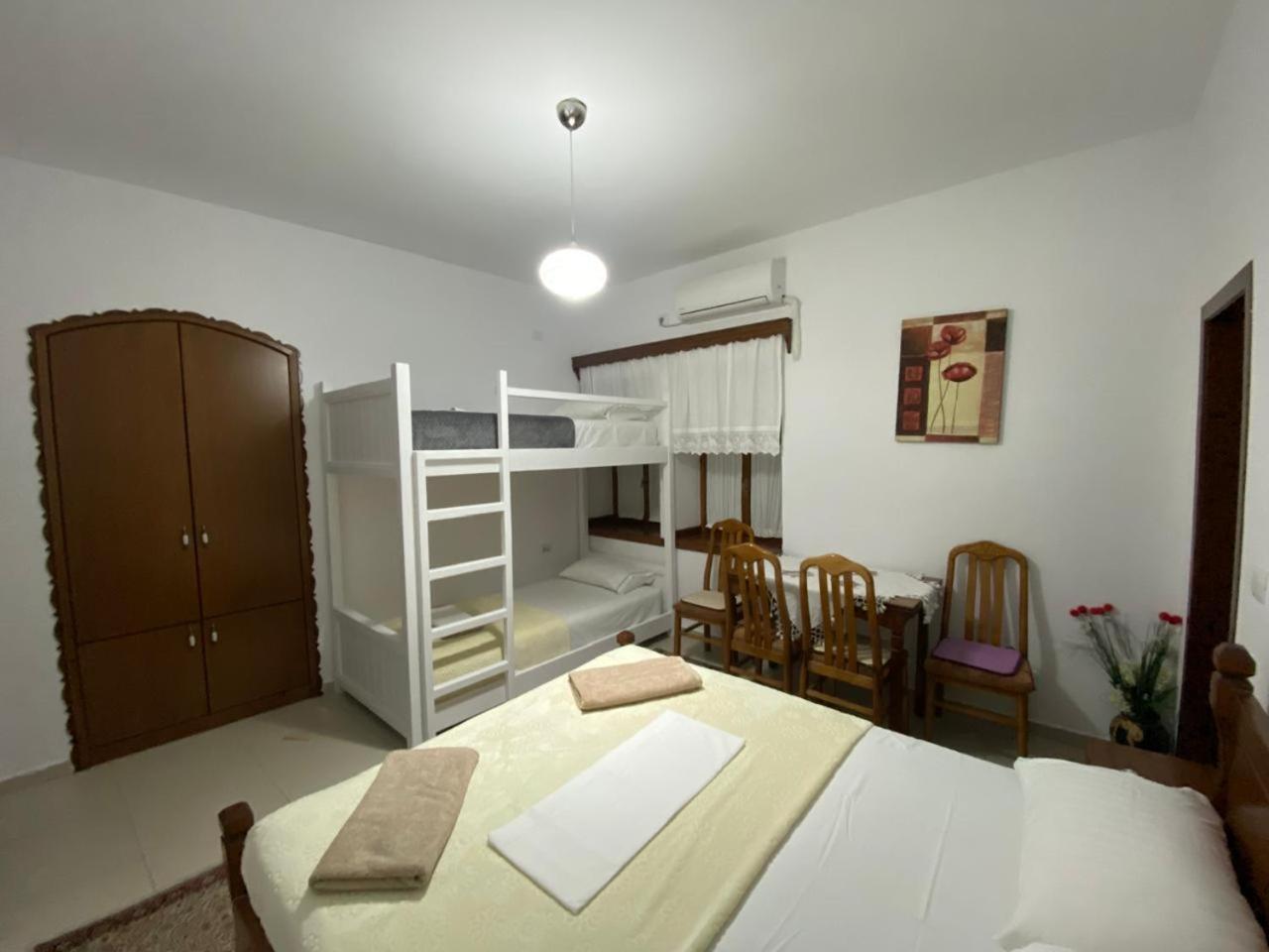 Cico Hostel &Private Room Gjirokaster Exterior photo